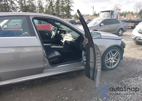 2014 Mercedes-Benz E 550 4Matic z USA, uszkodzony, nr VIN WDDHF9BBXEA944934